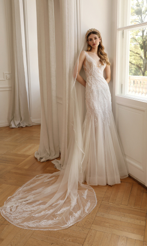 24.39 GIANNA + VEIL 10.24.03